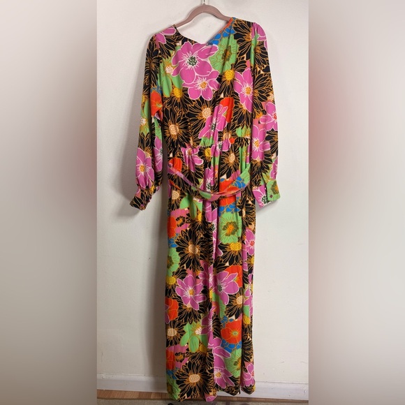 (R) Good times usa Floral Maxi Dress with Vibrant Colors, size 2XL - Picture 7 of 15